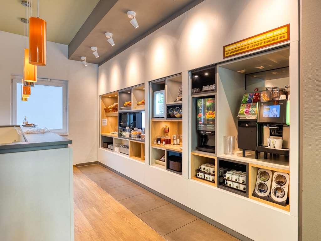 B&B Hotel Stuttgart-Airport/Messe Ресторан фото